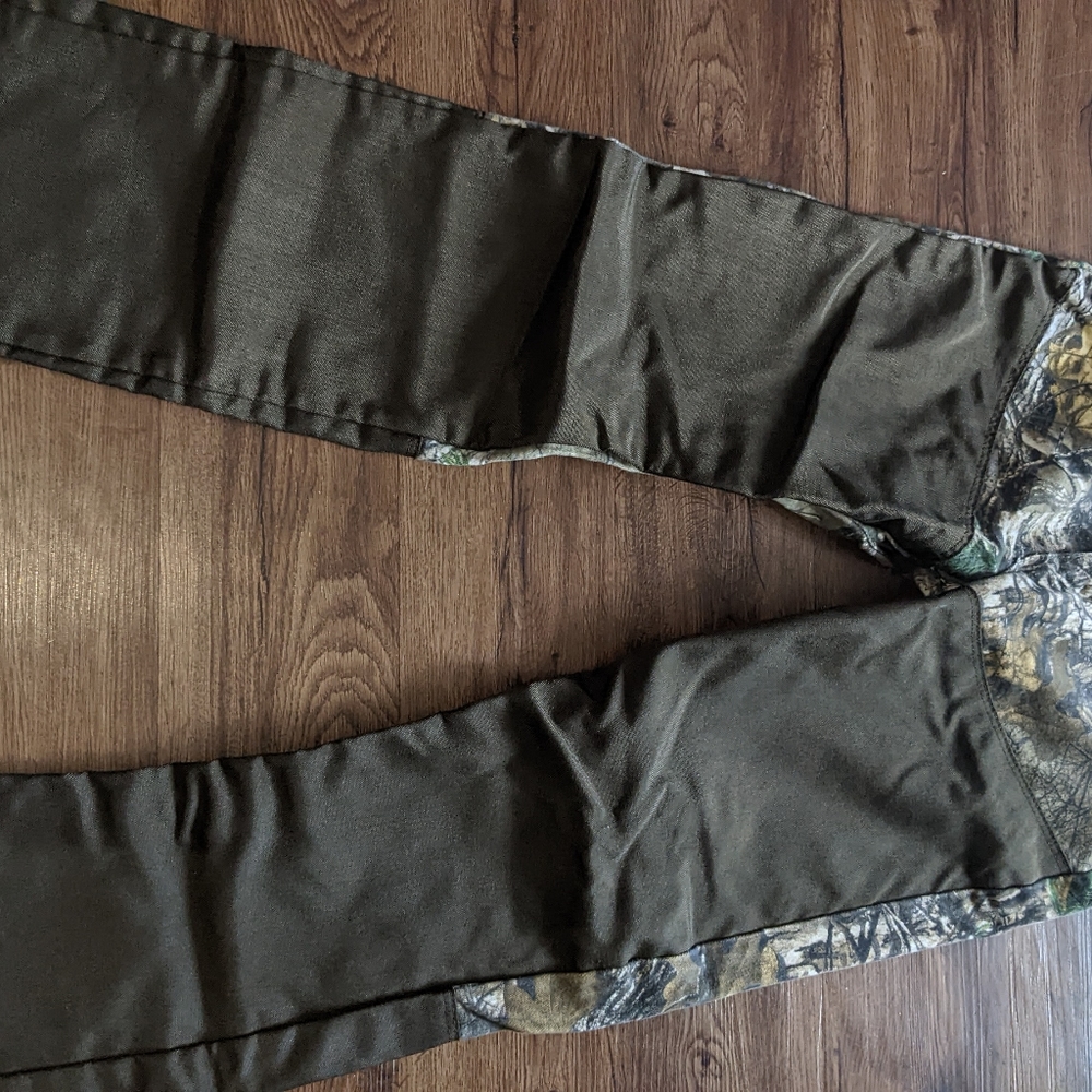 Wranglers NWOT 33x34 Camo Pants, Snake  Bite Reduction, hunting, fishing, hiking